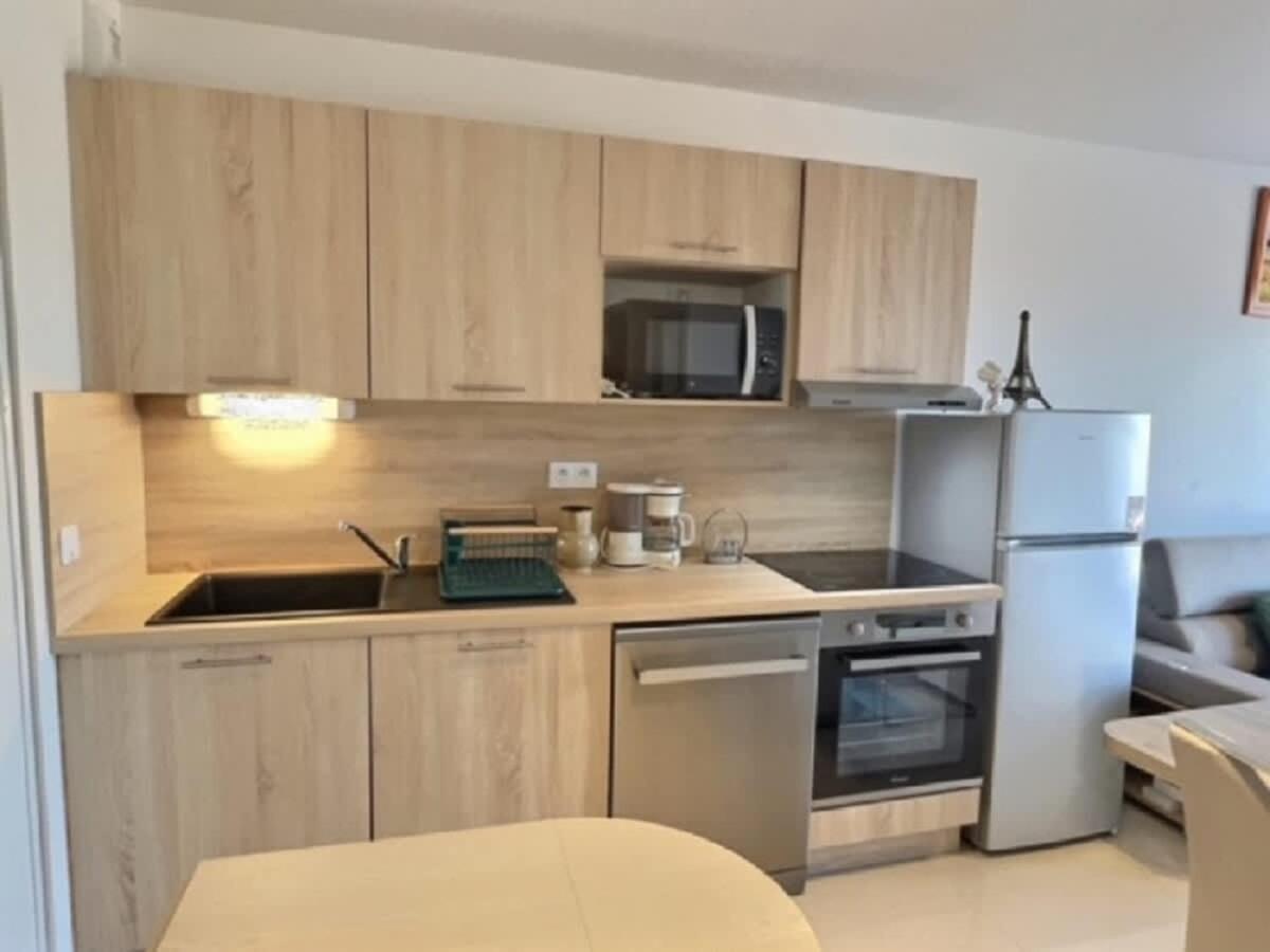 A 150M De La Plage - Coquet Appartement Pour 4 Personnes Vias Exterior photo